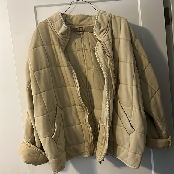 Dolman Quilted Jacket - Picture 3 of 3